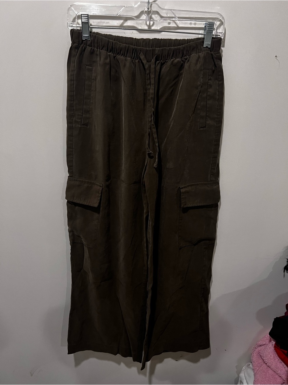 NWOT Old Navy Women's Extra High-Waisted Drapey Cargo Super Wide-Leg Pants